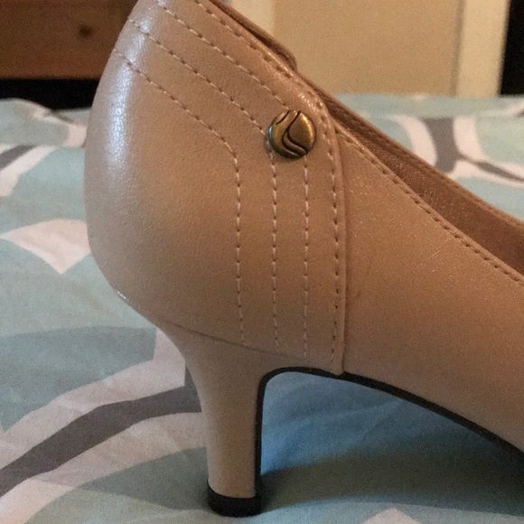 Heels - Picture 3 of 5